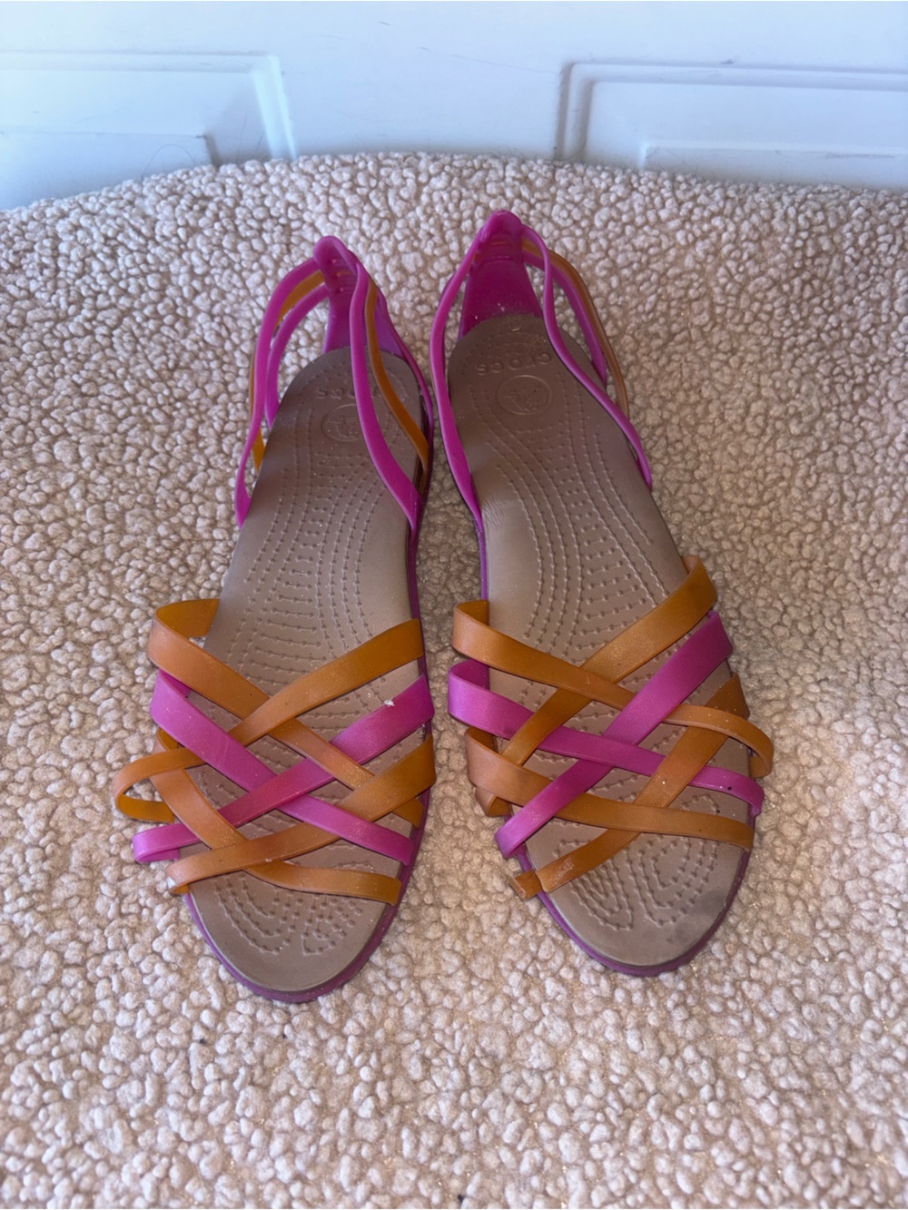 Crocs pink/orange Isabella strappy sandals size 11 *Flaw* - Picture 2 of 7